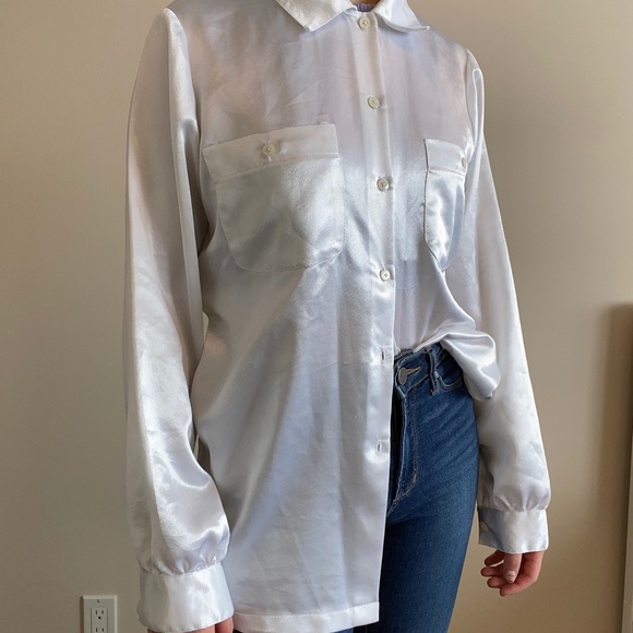 Vɪɴᴛᴀɢᴇ sʜɪɴʏ ᴡʜɪᴛᴇ ʙʟᴏᴜsᴇ - Picture 2 of 5